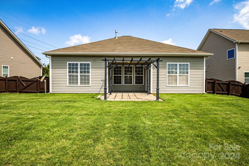 Property image 5 at 13518 Morgan Lee Avenue, Charlotte, NC 28213