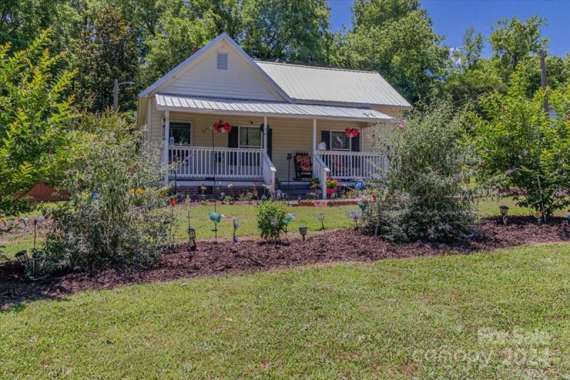 Property image 2 at 76 5th Street, York, SC 29745