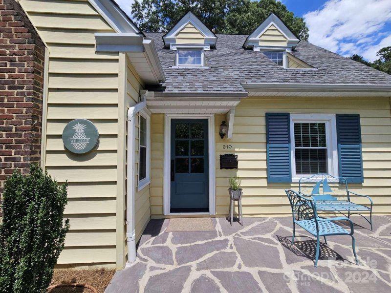 Property image 2 at 210 Forest Hill Lane, Gastonia, NC 28052