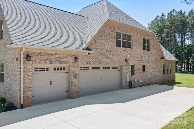 Property image 4 at 165 Crooked Branch Way, Troutman, NC 28166