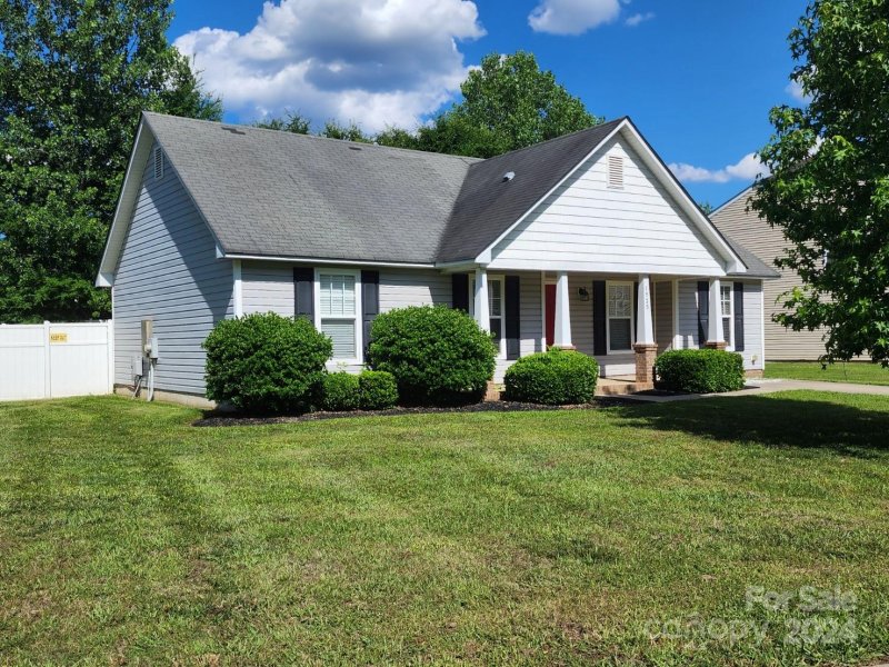 Property image 2 at 1525 Long Paw Lane, Charlotte, NC 28214