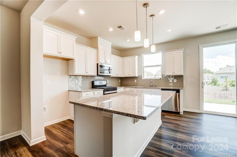 Property image 4 at 1016 Glen Marley Drive, Charlotte, NC 28262