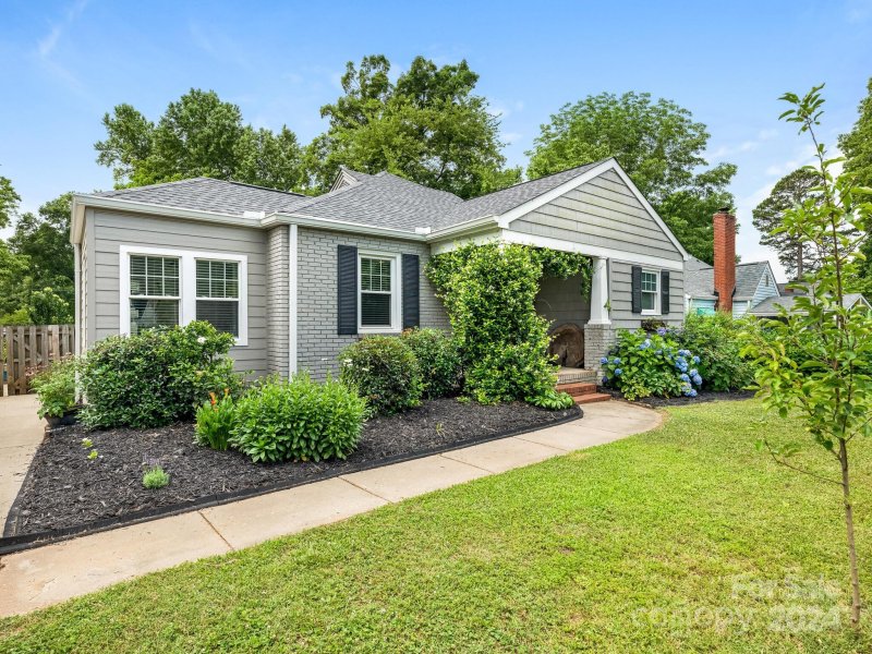 Property image 2 at 1212 Dade Street, Charlotte, NC 28205