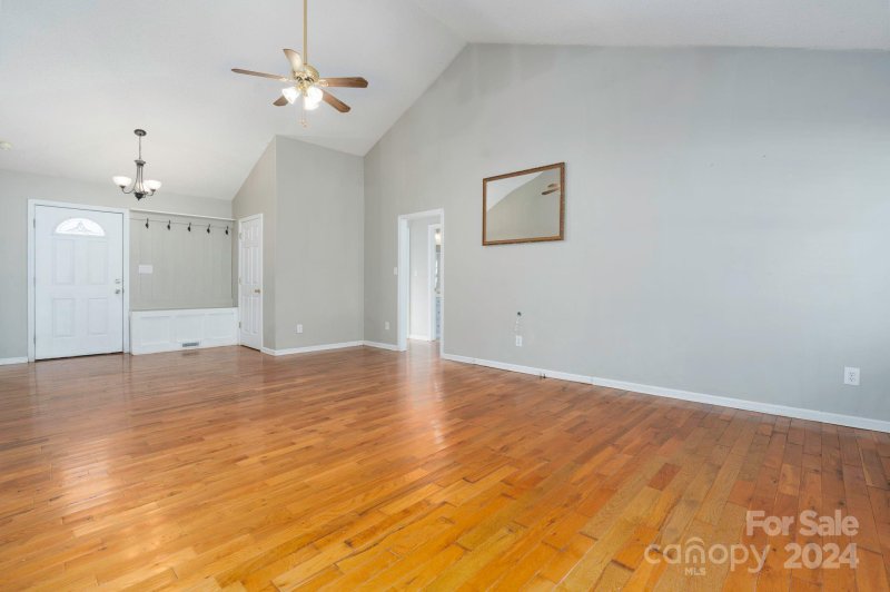 Property image 5 at 1543 Farmington Hills Drive, Conover, NC 28613