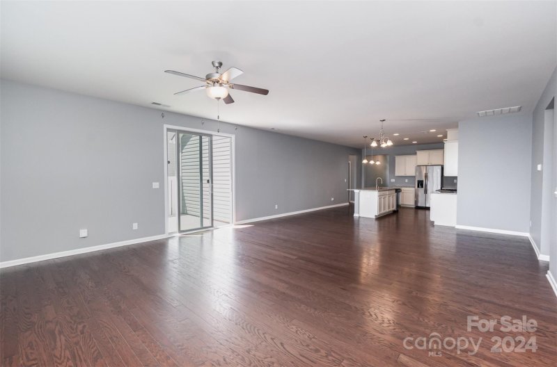 Property image 4 at 7814 Meridale Forest Drive, Charlotte, NC 28269