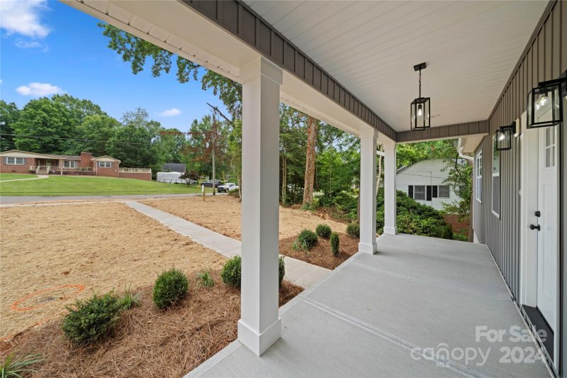 Property image 4 at 480 Summit Avenue, Statesville, NC 28677