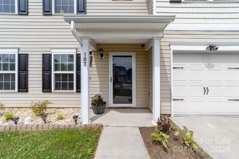 Property image 3 at 107 Spring Meadows Drive, Lincolnton, NC 28092