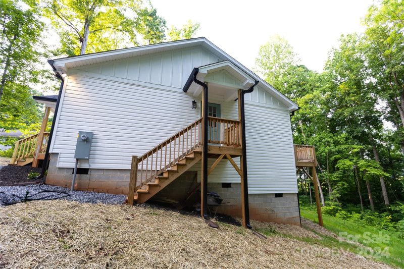 Property image 2 at 746 Blossom Hill Road, Lincolnton, NC 28092