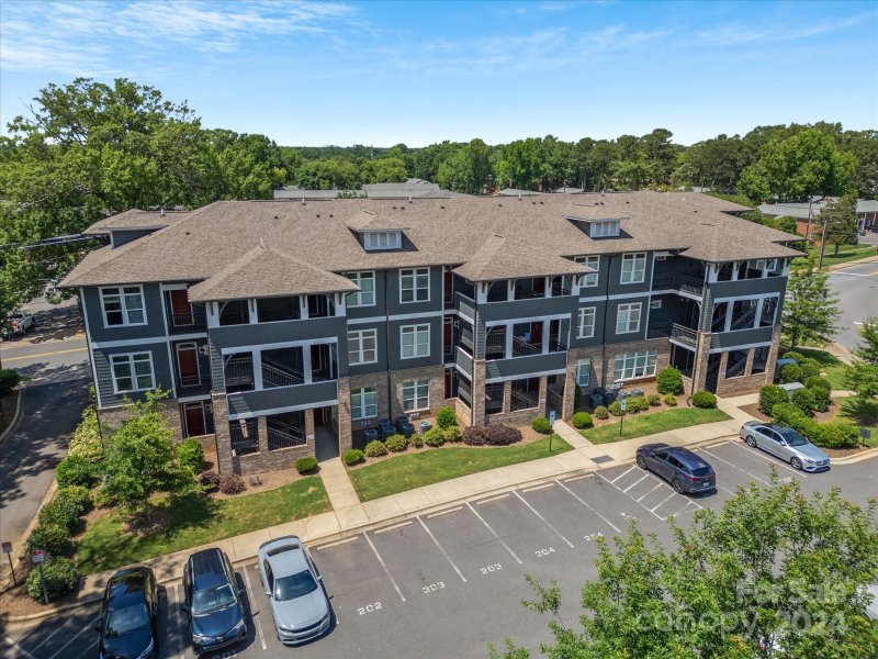 Property image 2 at 935 Mcalway Road, Charlotte, NC 28211