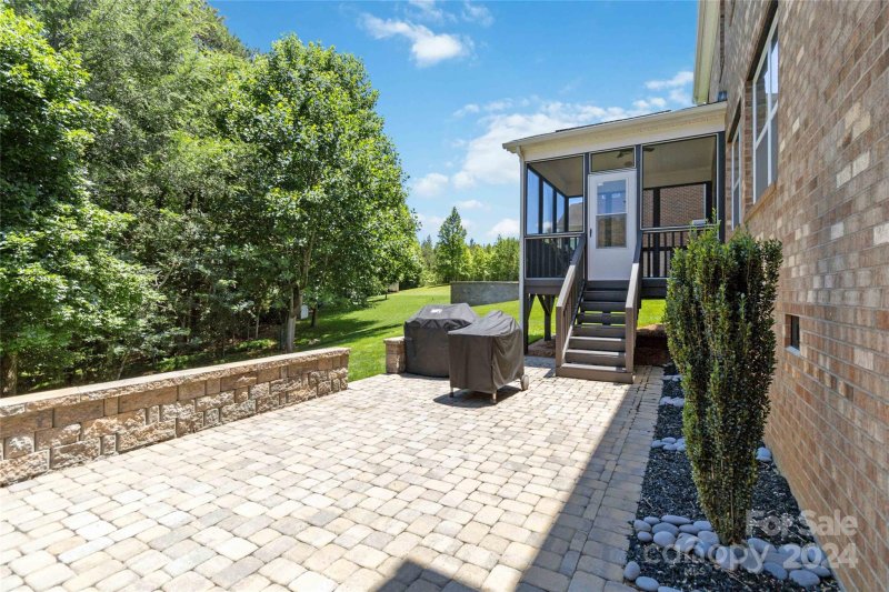 Property image 5 at 425 Deer Brush Lane, Waxhaw, NC 28173