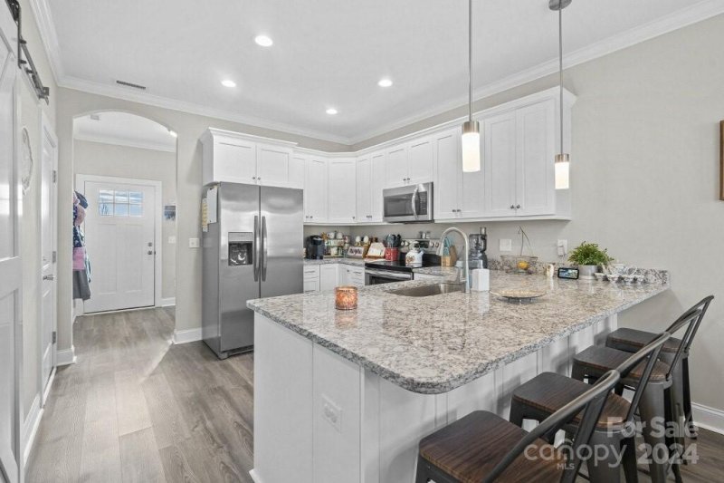 Property image 2 at 2522 Snow Creek Road, Hickory, NC 28601