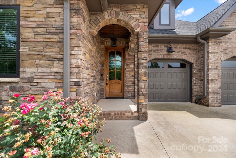 Property image 2 at 1154 Golden Hill Lane, Denver, NC 28037