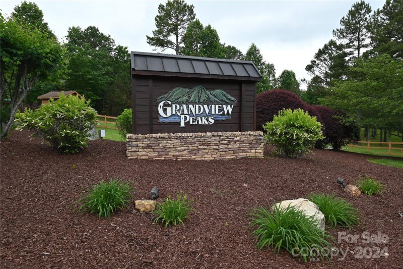 Property image 3 at 32 Grandview Peaks Drive, Nebo, NC 28761