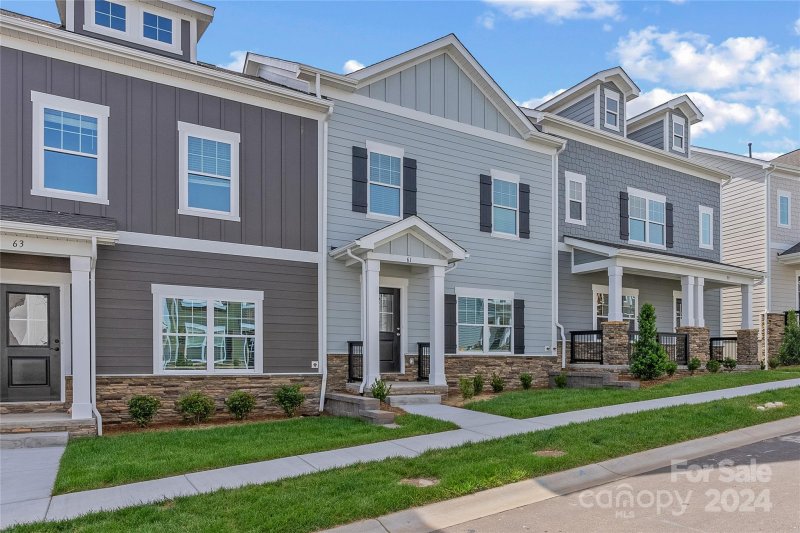 Property image 3 at 61 Walnut Springs Drive, Asheville, NC 28804