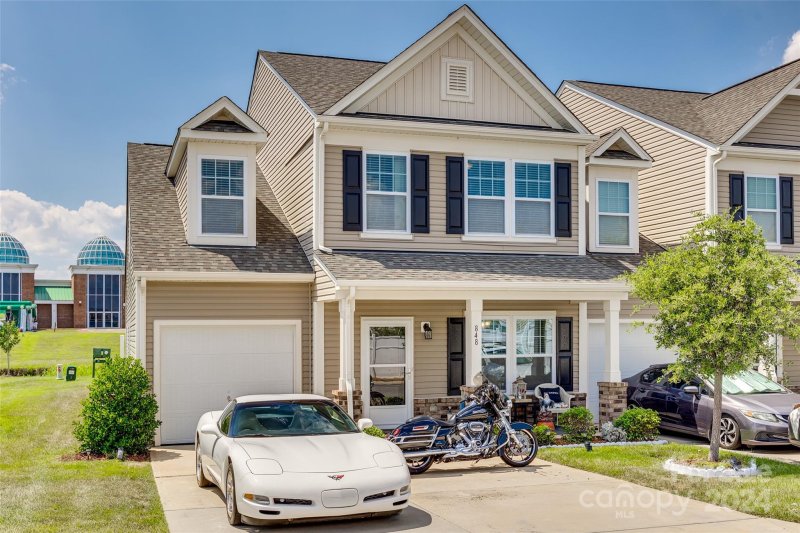 848 Summerlake Drive