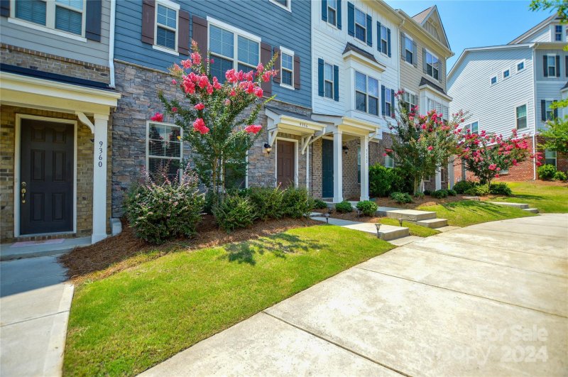 Property image 3 at 9356 Ainslie Downs Street, Charlotte, NC 28273