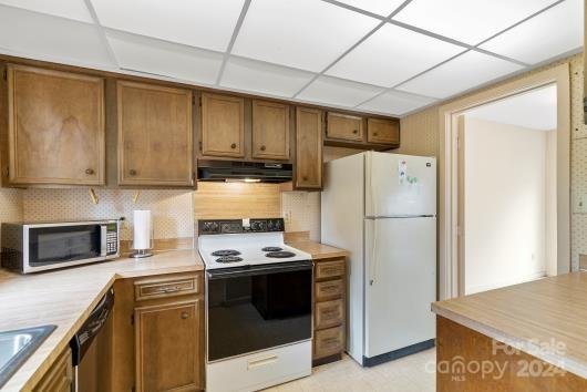 Property image 5 at 1646 Hollow Drive, Charlotte, NC 28212