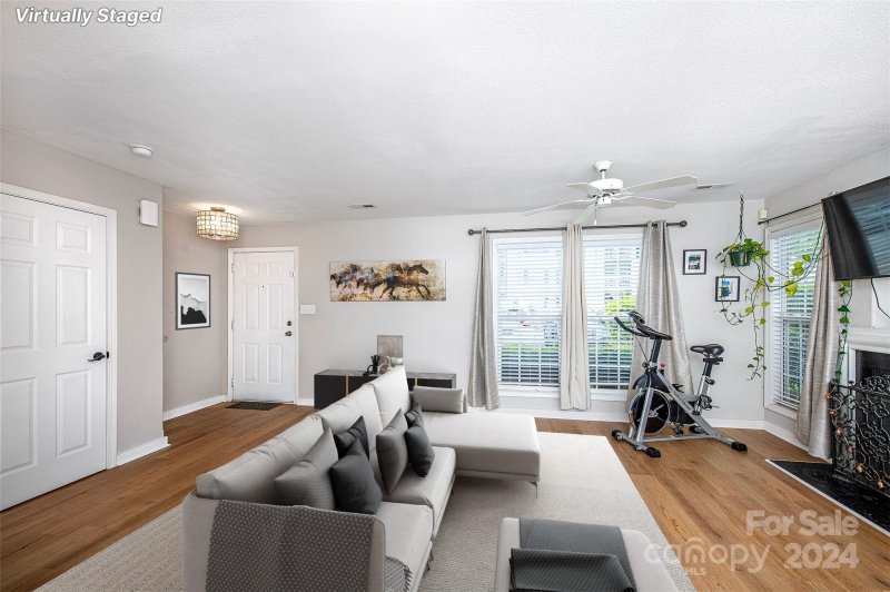 Property image 3 at 3924 Mohawk Court, Charlotte, NC 28215