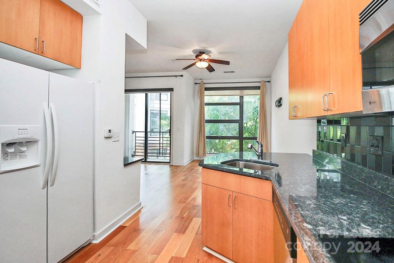 Property image 5 at 525 E 6th Street, Charlotte, NC 28202