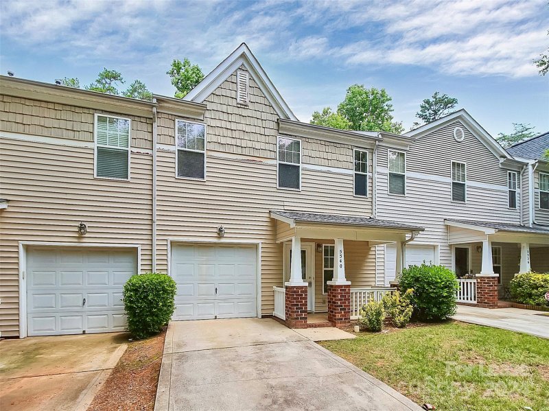 Property image 2 at 5540 Franklin Springs Circle, Charlotte, NC 28217