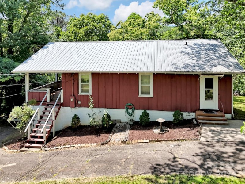 Property image 2 at 104 White Dogwood Lane, Lake Junaluska, NC 28745