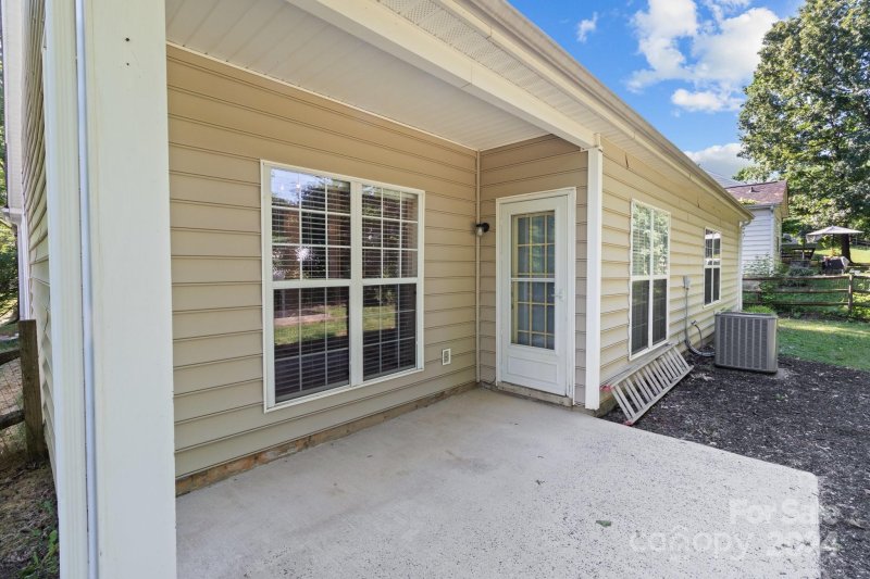 Property image 5 at 8711 Bodkin Court, Charlotte, NC 28215