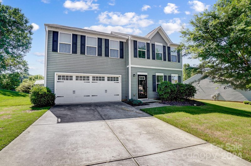 Property image 2 at 2419 Willow Pond Lane, Concord, NC 28025