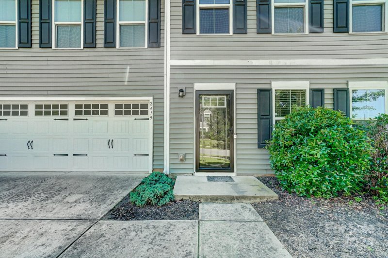 Property image 3 at 2419 Willow Pond Lane, Concord, NC 28025