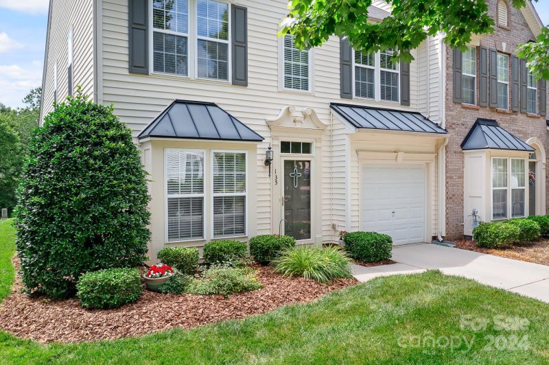 Property image 2 at 135 Beverly Chase Lane, Mooresville, NC 28117