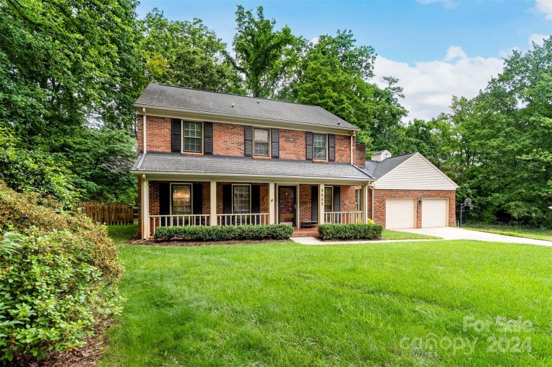 Property image 3 at 9605 Enid Lane, Matthews, NC 28105