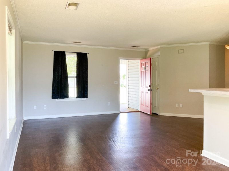 Property image 4 at 4 Seven Pines Court, Greer, SC 29650