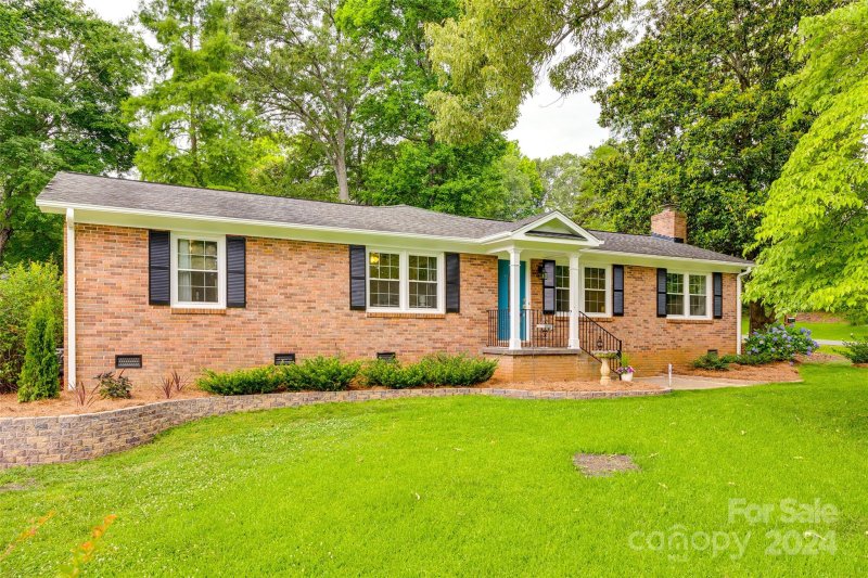 1727 Ebinport Road