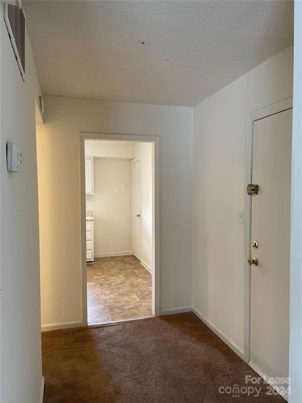 Property image 3 at 5805 Hunting Ridge Lane, Charlotte, NC 28212