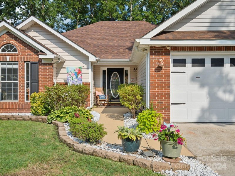 Property image 2 at 1616 Winthrop Lane, Monroe, NC 28110