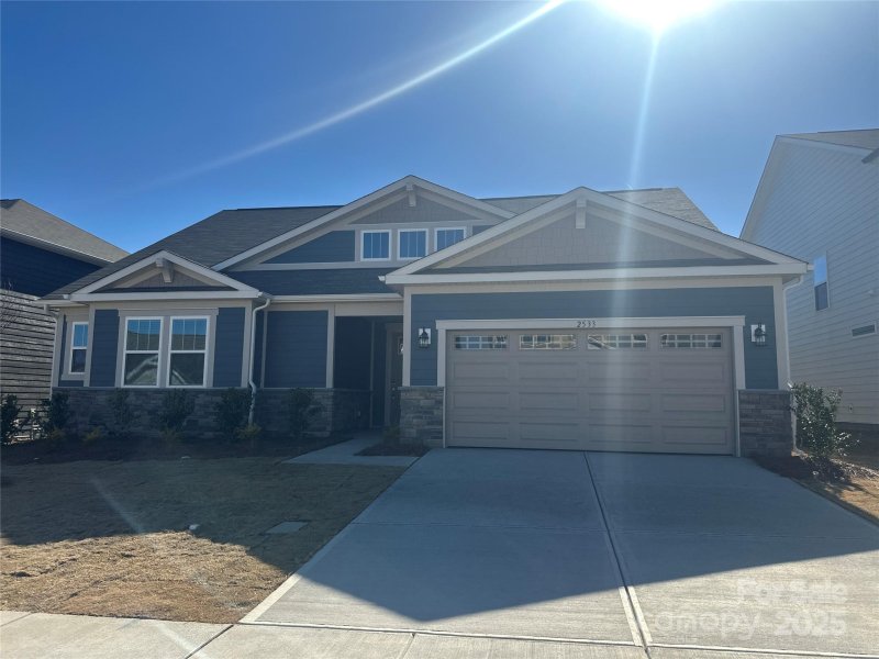 2533 Crimson Way