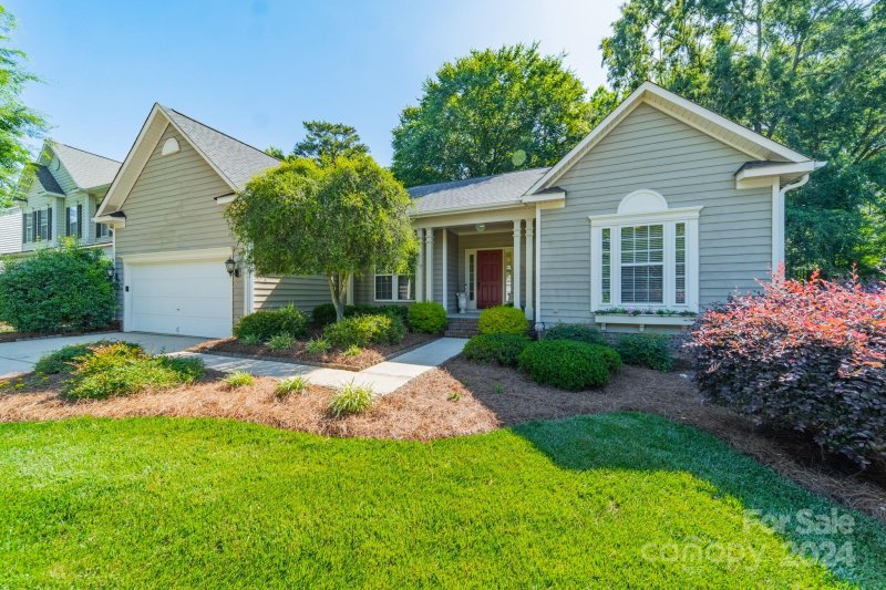 Property image 2 at 9806 Mitchell Glen Drive, Charlotte, NC 28277