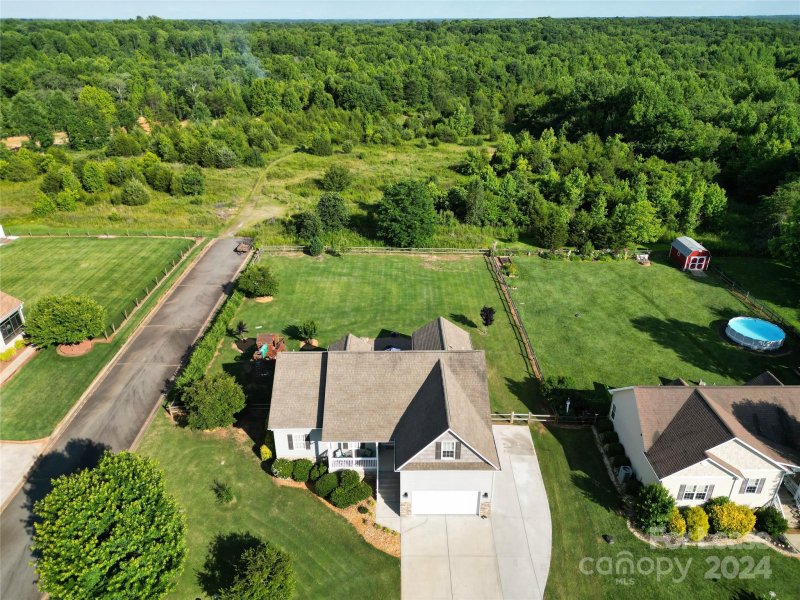 Property image 2 at 141 Logan Ridge Drive, Statesville, NC 28677