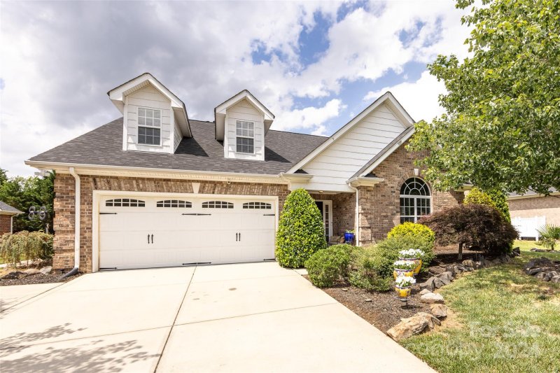 Property image 3 at 801 Juanita Drive, Concord, NC 28027