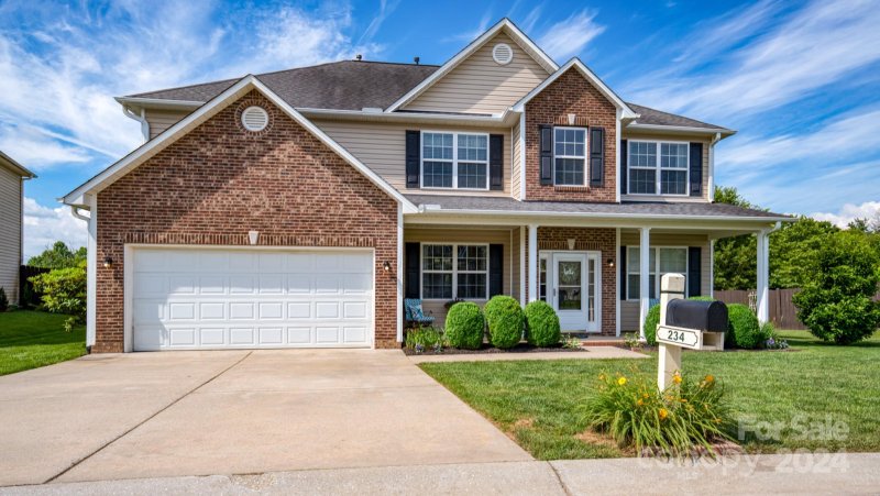 Property image 2 at 234 Roanoke Road, Fletcher, NC 28732