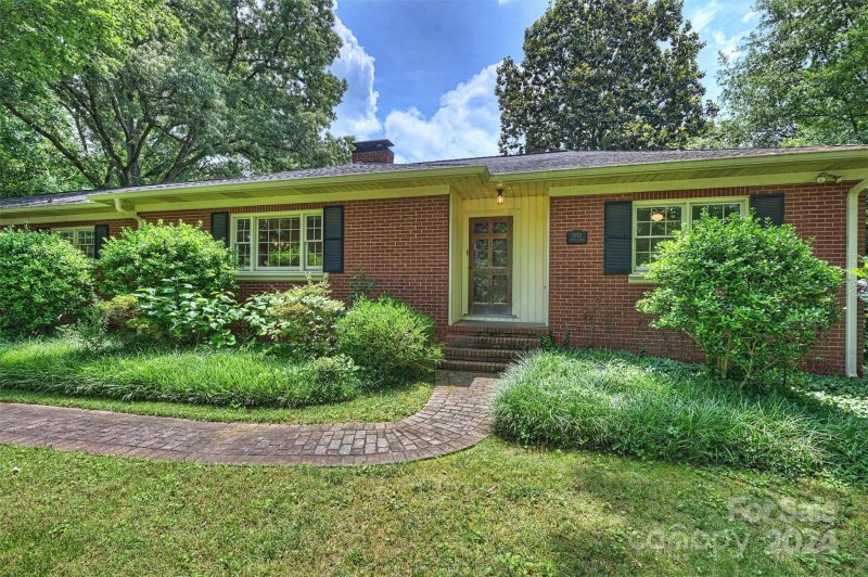 Property image 5 at 5925 Lansing Drive, Charlotte, NC 28270