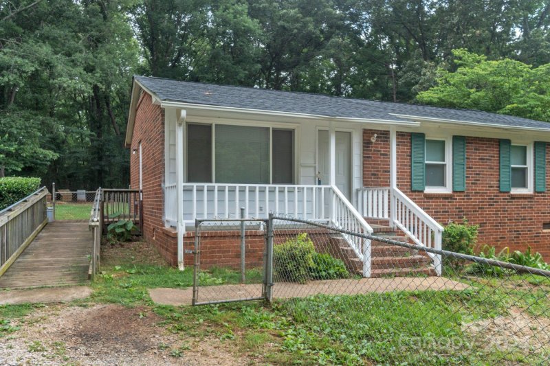 Property image 3 at 121 Hickory Lane, York, SC 29745