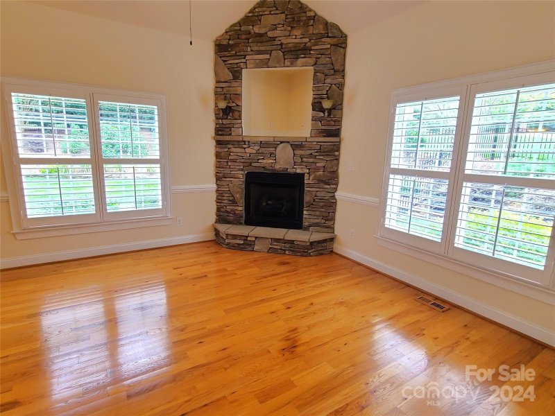 Property image 4 at 1118 Bugle Lane, Newton, NC 28658