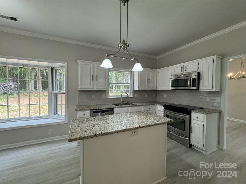 Property image 2 at 129 Southhaven Drive, Mooresville, NC 28117