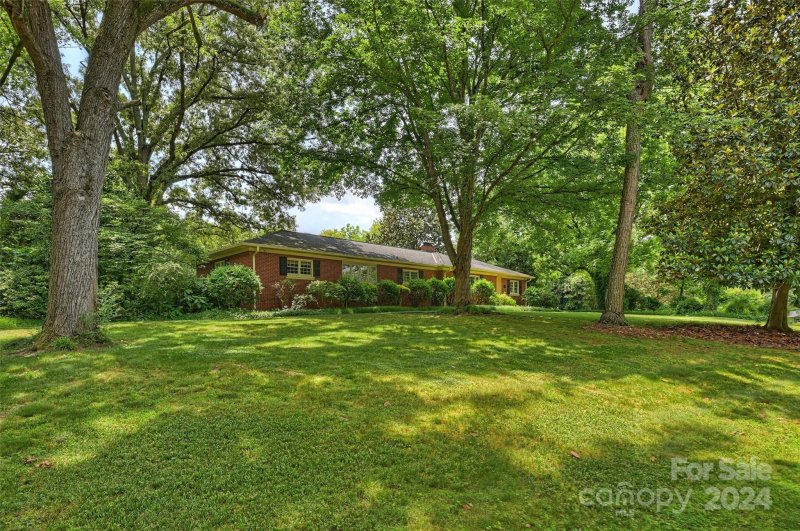 Property image 3 at 5925 Lansing Drive, Charlotte, NC 28270