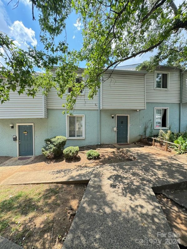 Property image 2 at 1901 Mereview Court, Charlotte, NC 28210