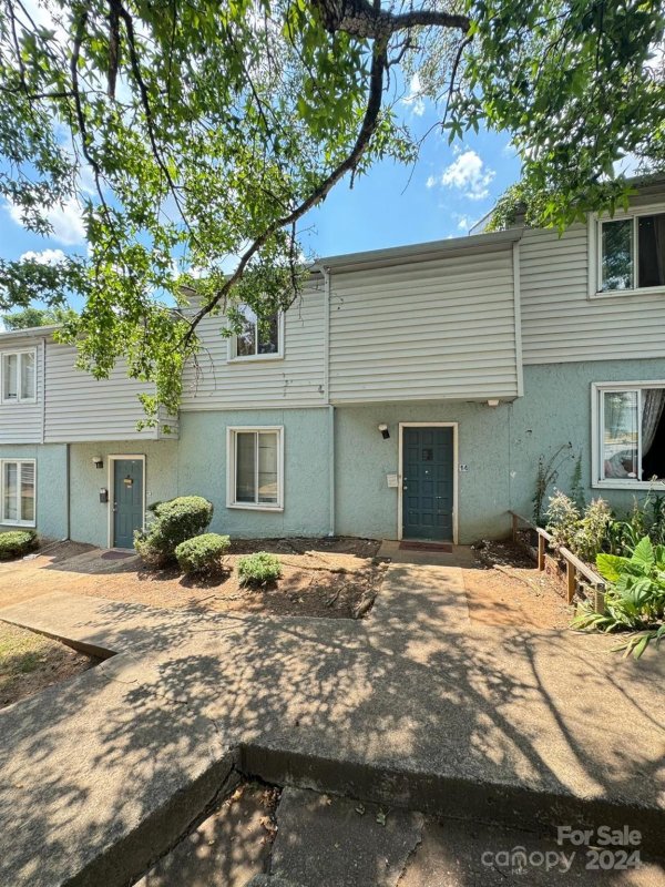 Property image 3 at 1901 Mereview Court, Charlotte, NC 28210