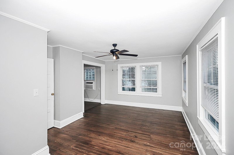 Property image 4 at 517 W Sixth Avenue, Gastonia, NC 28052