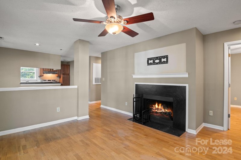 Property image 4 at 525 Olmsted Park Place, Charlotte, NC 28203