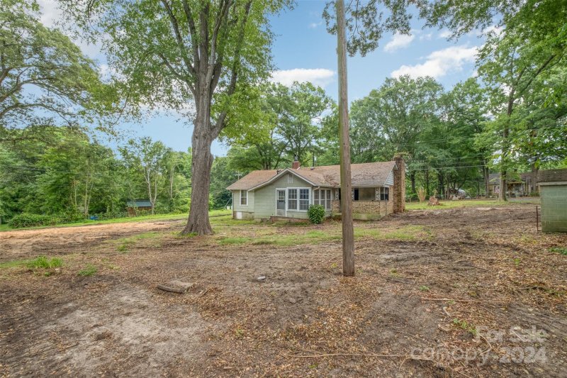 Property image 2 at 1502 Collinston Drive, Gastonia, NC 28052