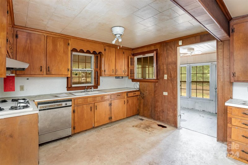 Property image 5 at 1502 Collinston Drive, Gastonia, NC 28052